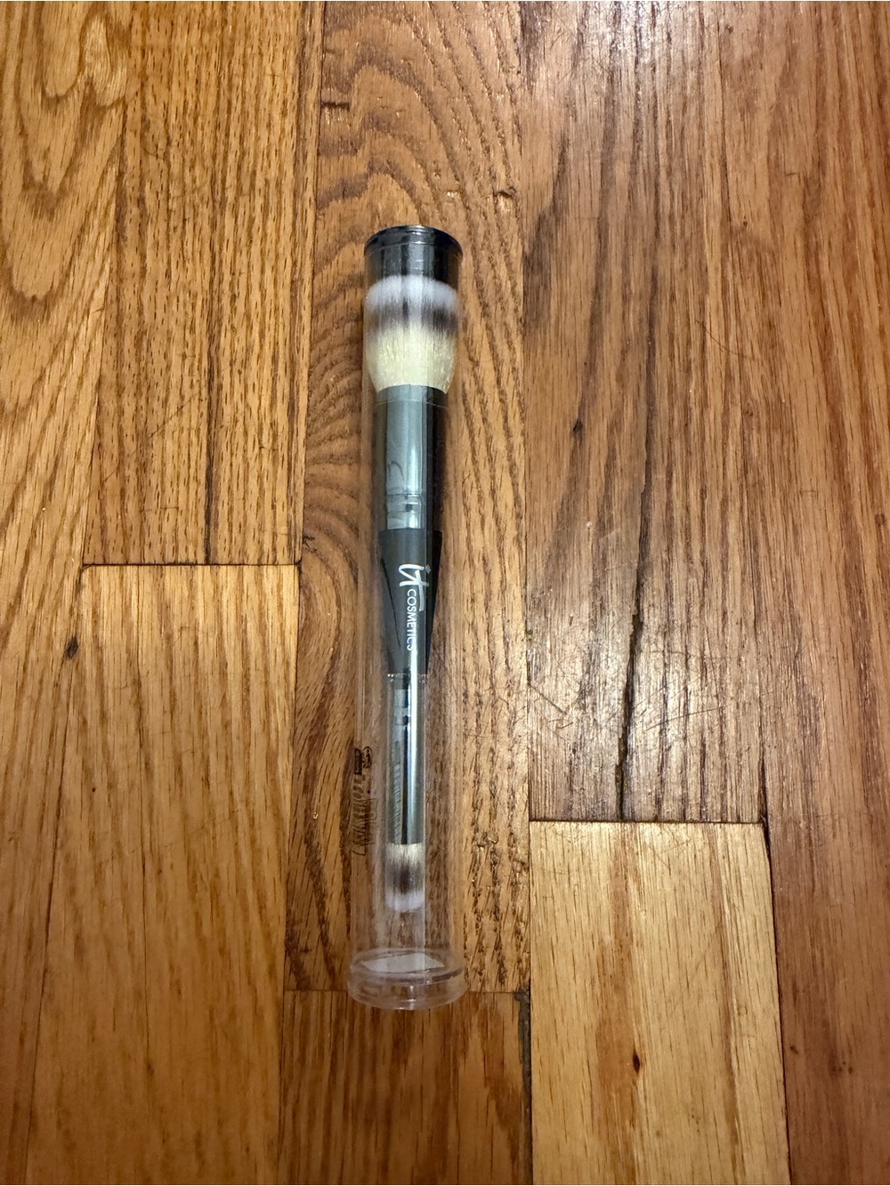 It Cosmetics 2 in 1 brush All Over Complexion Perfection Brush